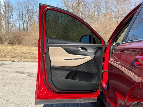 Used 2019 Hyundai Santa Fe SE image 16