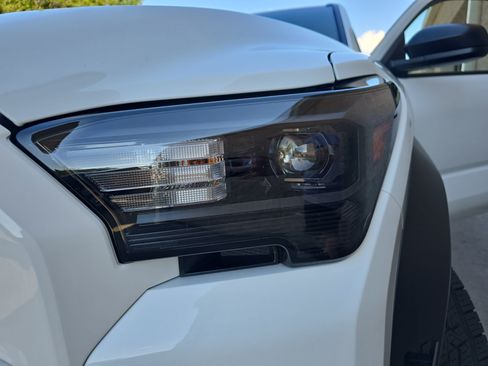 Used 2025 Toyota 4Runner SR5 RWD image 31