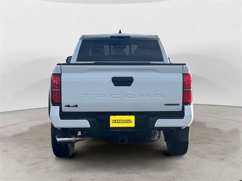Used 2024 Toyota Tacoma TRD Off-Road image 4