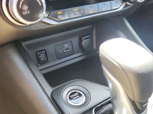 Used 2025 Nissan Sentra S FWD image 23