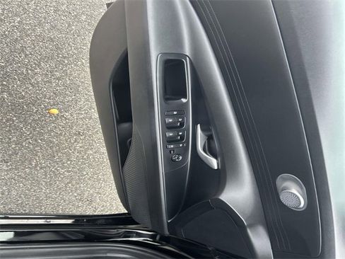 Certified 2023 Hyundai Elantra SE w/ Cargo Package image 18