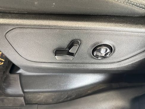 Used 2020 RAM 1500 Big Horn AWD/4WD image 18