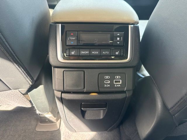 Used 2024 Subaru Ascent Limited AWD/4WD image 17