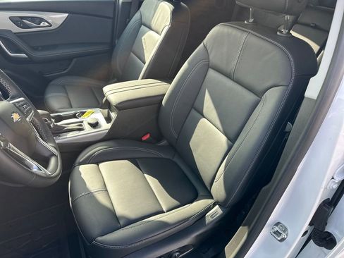 Certified 2025 Chevrolet Blazer LT w/ Sound & Technology Package image 18