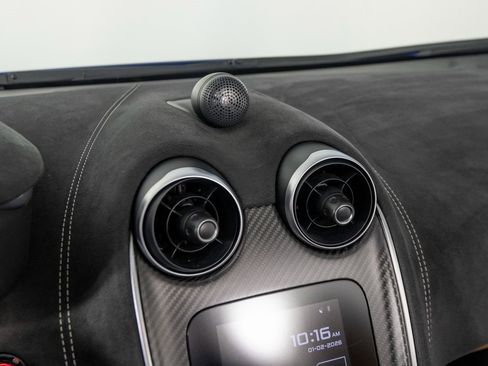 Used 2018 McLaren 570S Spider image 20