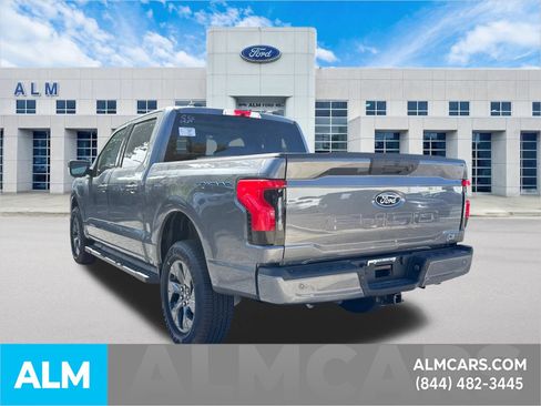 Used 2025 Ford F150 Lightning Flash image 9