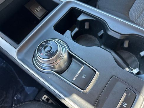 Used 2024 Ford Edge SE w/ Black Appearance Package image 24