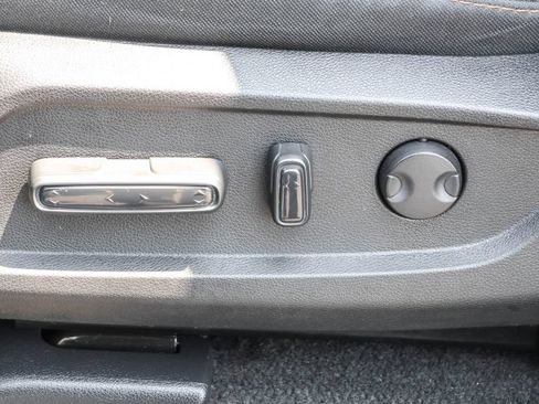 Used 2025 Honda Pilot Sport image 6