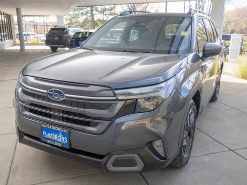 Used 2025 Subaru Forester Limited image 3