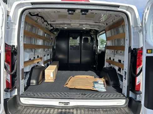 Used 2024 Ford Transit 250 Low Roof w/ Exterior Upgrade Package RWD image 14