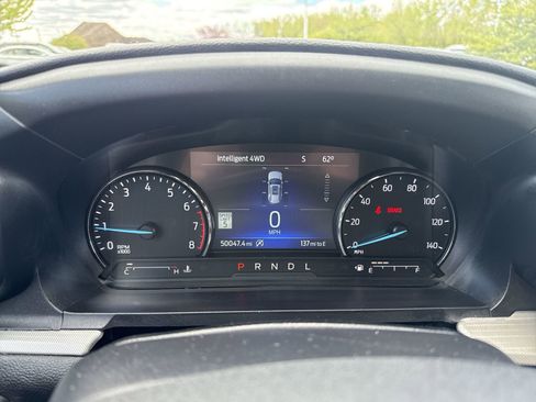 Used 2021 Ford Explorer Limited w/ Equipment Group 301A AWD/4WD image 17