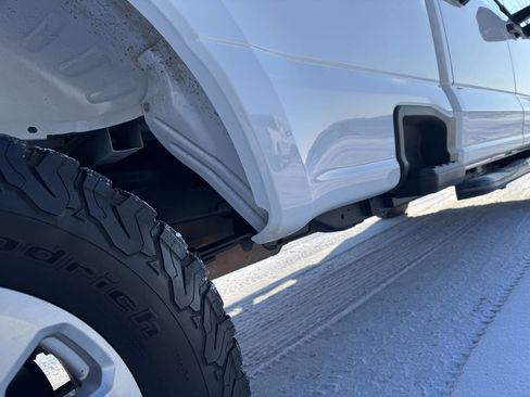 Used 2023 Ford F350 XLT w/ Camper Package image 17