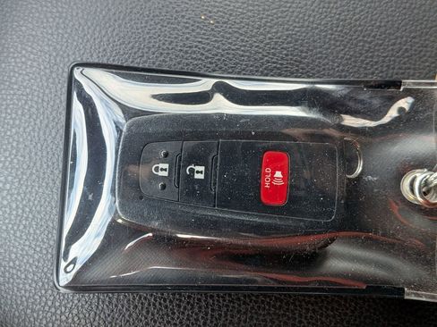 Used 2025 Toyota RAV4 XLE w/ Weather Package image 36