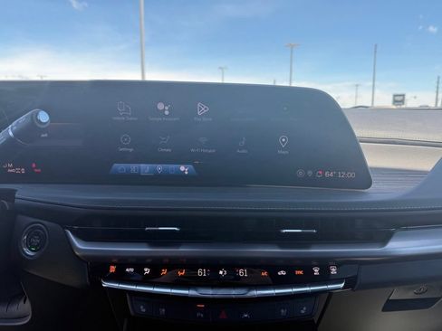 Certified 2024 Cadillac XT4 Premium Luxury AWD/4WD image 23