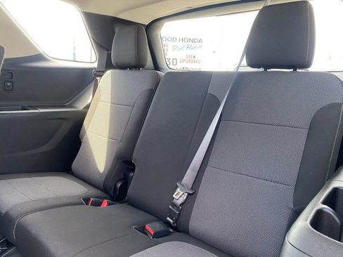 Used 2020 Chevrolet Traverse LT w/ Driver Confidence II Package FWD image 16