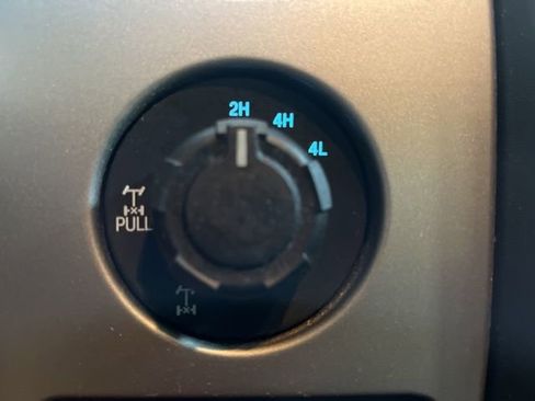 Used 2013 Ford F150 XLT w/ XLT Chrome Pkg image 21