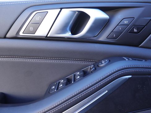 Used 2025 BMW X5 xDrive40i w/ Premium Package image 27