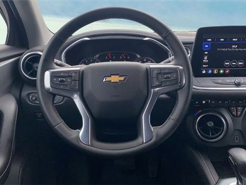 Used 2024 Chevrolet Blazer LT image 11