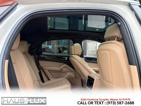 Used 2021 Porsche Cayenne Coupe AWD/4WD image 26