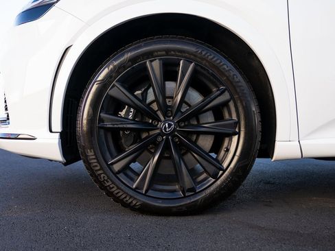 Used 2024 Lexus RX 500h F Sport image 7