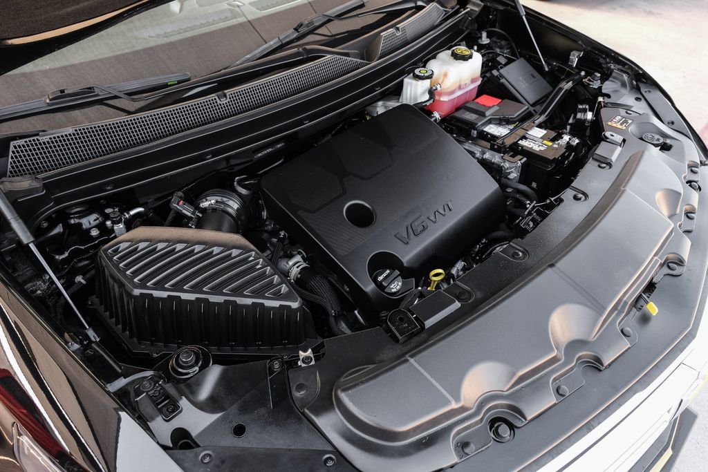 Used 2022 Chevrolet Traverse LT FWD image 55