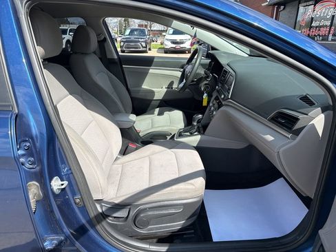 Used 2020 Hyundai Elantra SE image 36