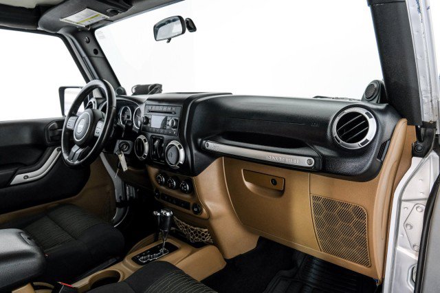 Used 2012 Jeep Wrangler Sahara AWD/4WD image 10