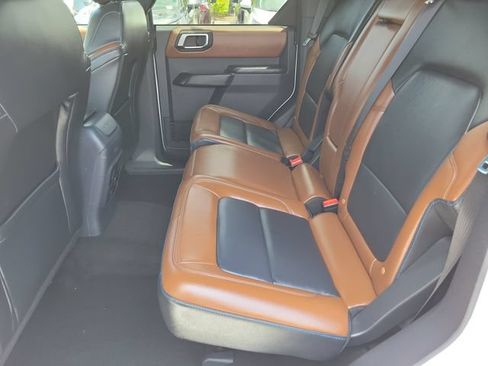 Used 2024 Ford Bronco Outer Banks AWD/4WD image 12