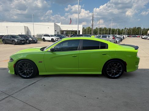 Used 2023 Dodge Charger Scat Pack w/ Plus Group RWD image 5
