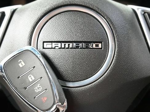 Used 2020 Chevrolet Camaro SS RWD image 43