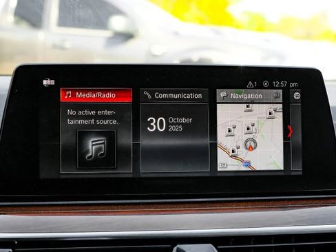 Used 2019 BMW 540i w/ Executive Package image 36