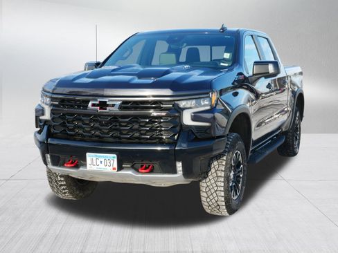 Used 2022 Chevrolet Silverado 1500 ZR2 w/ Technology Package image 2