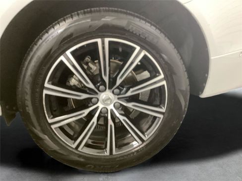 Used 2019 Volvo XC60 T5 Inscription w/ Protection Package FWD image 26