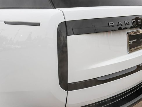 New 2025 Land Rover Range Rover SE image 11