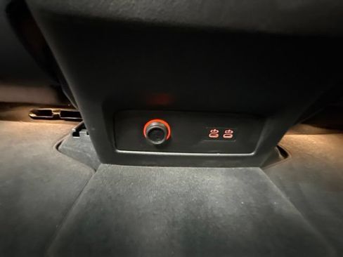 Used 2025 BMW X5 xDrive40i w/ M Sport Package AWD/4WD image 25