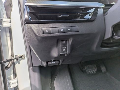 New 2025 Nissan Murano SL image 16