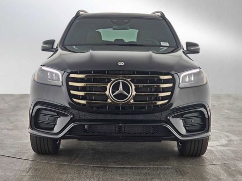 New 2026 Mercedes-Benz GLS 580 4MATIC image 8