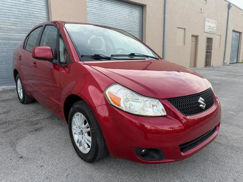 Used 2012 Suzuki SX4 LE FWD image 2