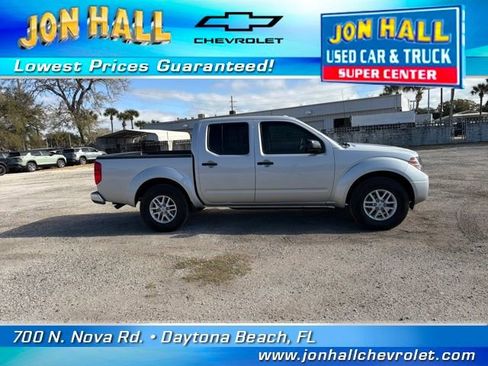 Used 2018 Nissan Frontier SV image 12