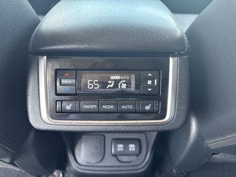 Used 2022 Subaru Ascent Limited w/ Technology Package AWD/4WD image 19