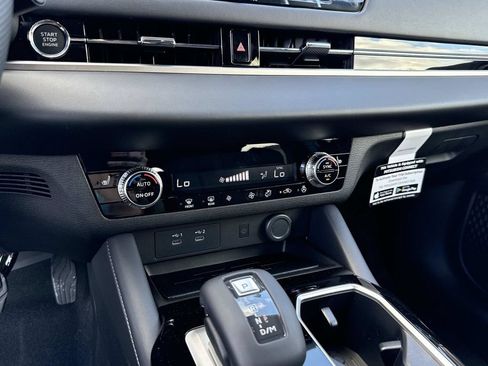 New 2026 Mitsubishi Outlander SE FWD image 27