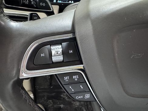 Used 2018 Lincoln Navigator Reserve w/ Technology Package image 22