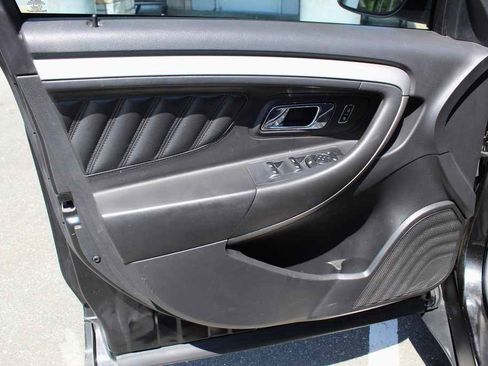 Used 2013 Ford Taurus SEL FWD image 11