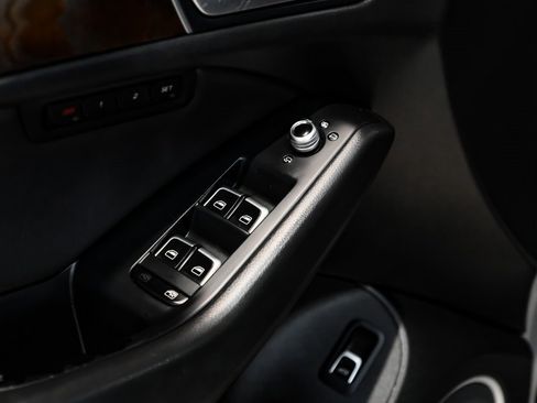 Used 2017 Audi Q5 2.0T Premium Plus w/ Technology Package image 55