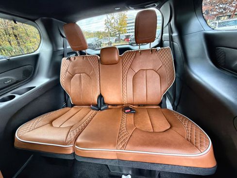 New 2026 Chrysler Pacifica Pinnacle image 26