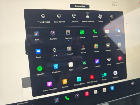 Used 2025 Tesla Model Y Long Range image 20