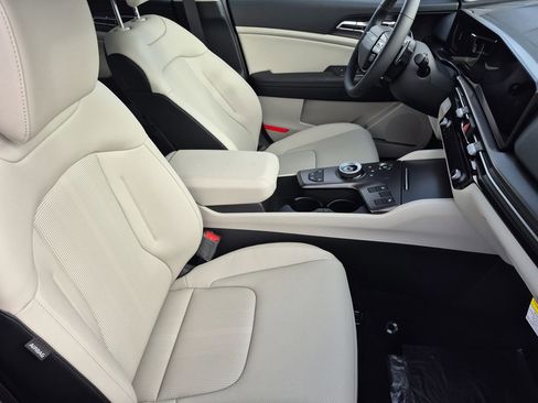 New 2026 Kia Sportage EX image 15