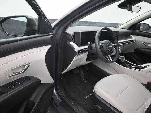 Used 2025 Hyundai Tucson SEL FWD image 10