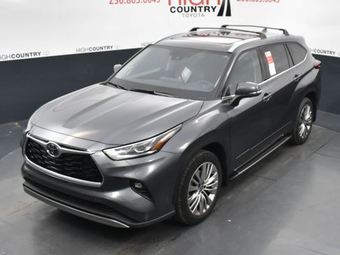 Used 2022 Toyota Highlander Platinum image 32