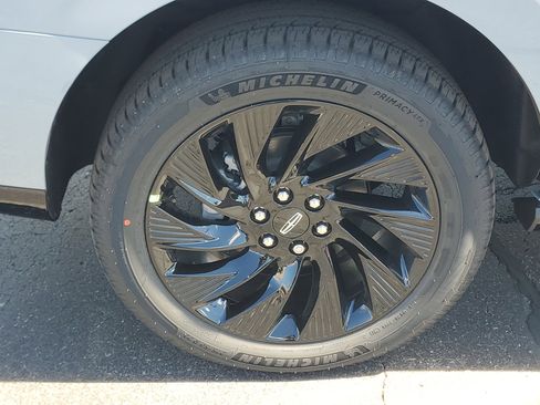 New 2026 Lincoln Navigator Reserve w/ Jet Appearance Package AWD/4WD image 5